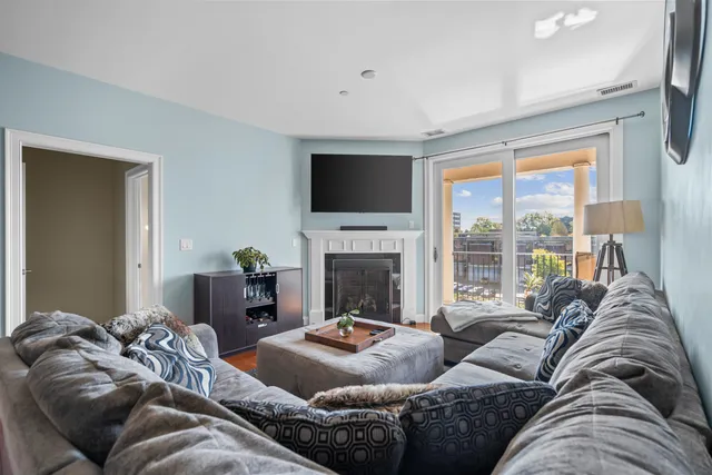 $524,900 | 52 Main Street, Unit 402, Nashua, NH 03064