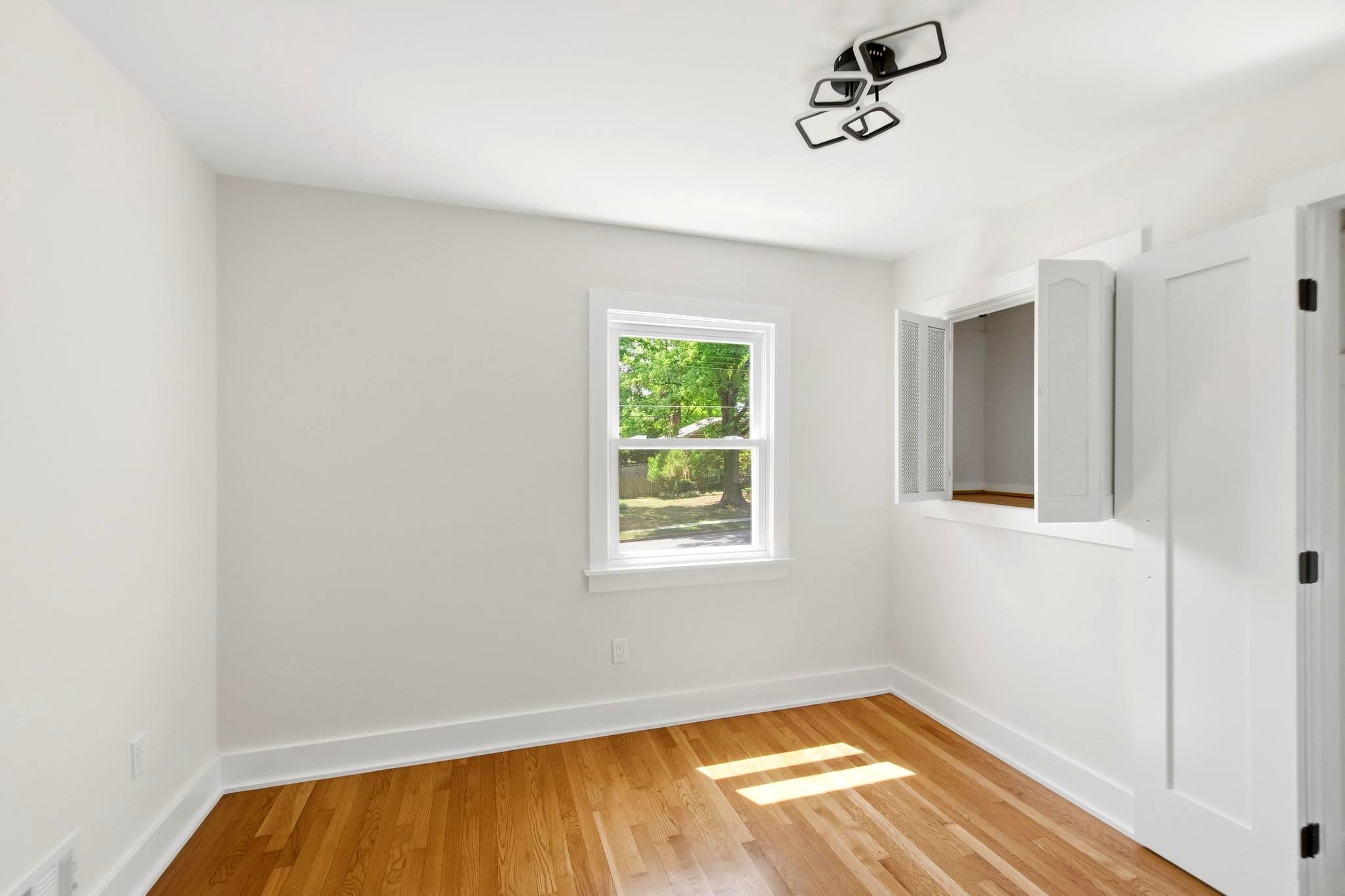 7708 Jansen Drive Springfield, VA 22152 - Photo 24 of 51 Third Bedroom