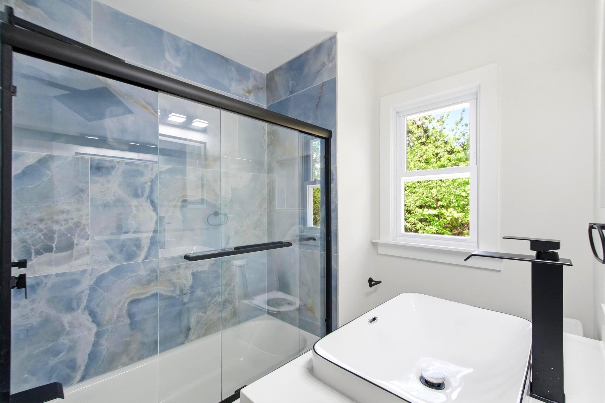 7708 Jansen Drive Springfield, VA 22152 - Photo 26 of 51 Full Bathroom - Upper level