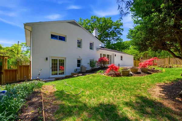 $799,900 | 7708 Jansen Drive, Springfield, VA 22152