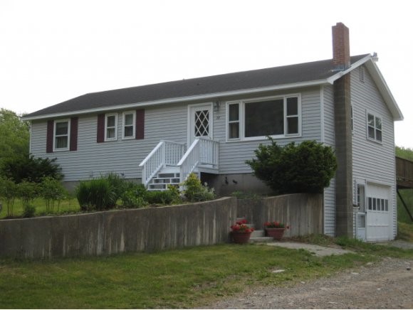 28 Bartlett Road Kittery, ME 03905 - Photo 1 of 1