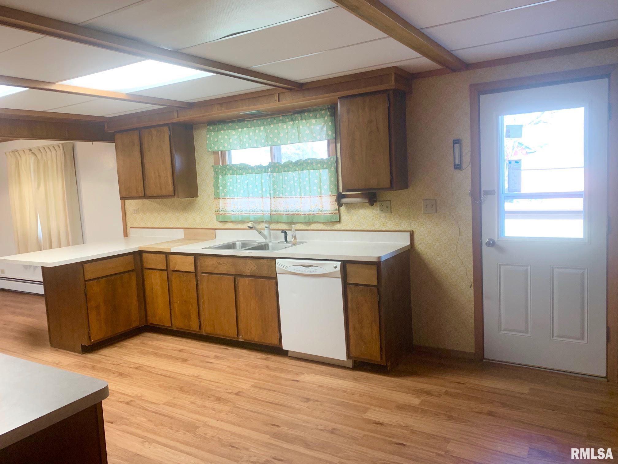 203 East Rutledge Street Petersburg, IL 62675 - Photo 14 of 22 Gallery Image 14