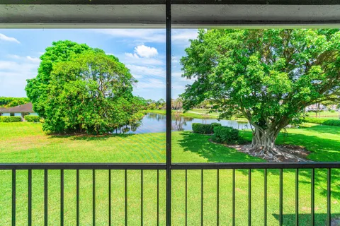 $524,900 | 7809 Lakeside Boulevard, Unit 4, Boca Raton, FL 33434