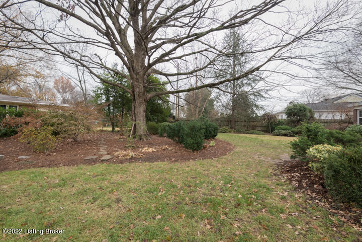 513 Brookview Road Louisville, KY 40207 - Photo 55 of 68 050