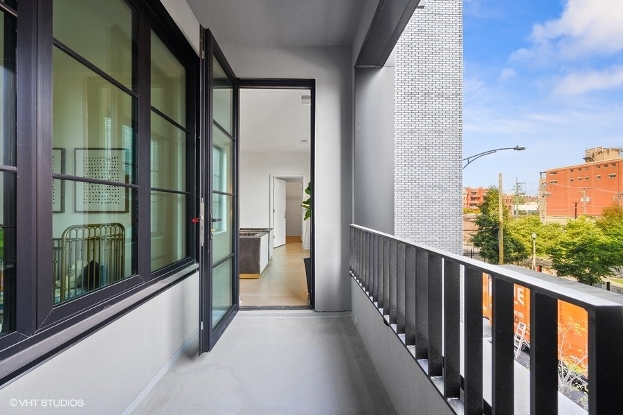 1400 West Monroe Street, Unit 5F Chicago, IL 60607 - Photo 24 of 25 a view of balcony