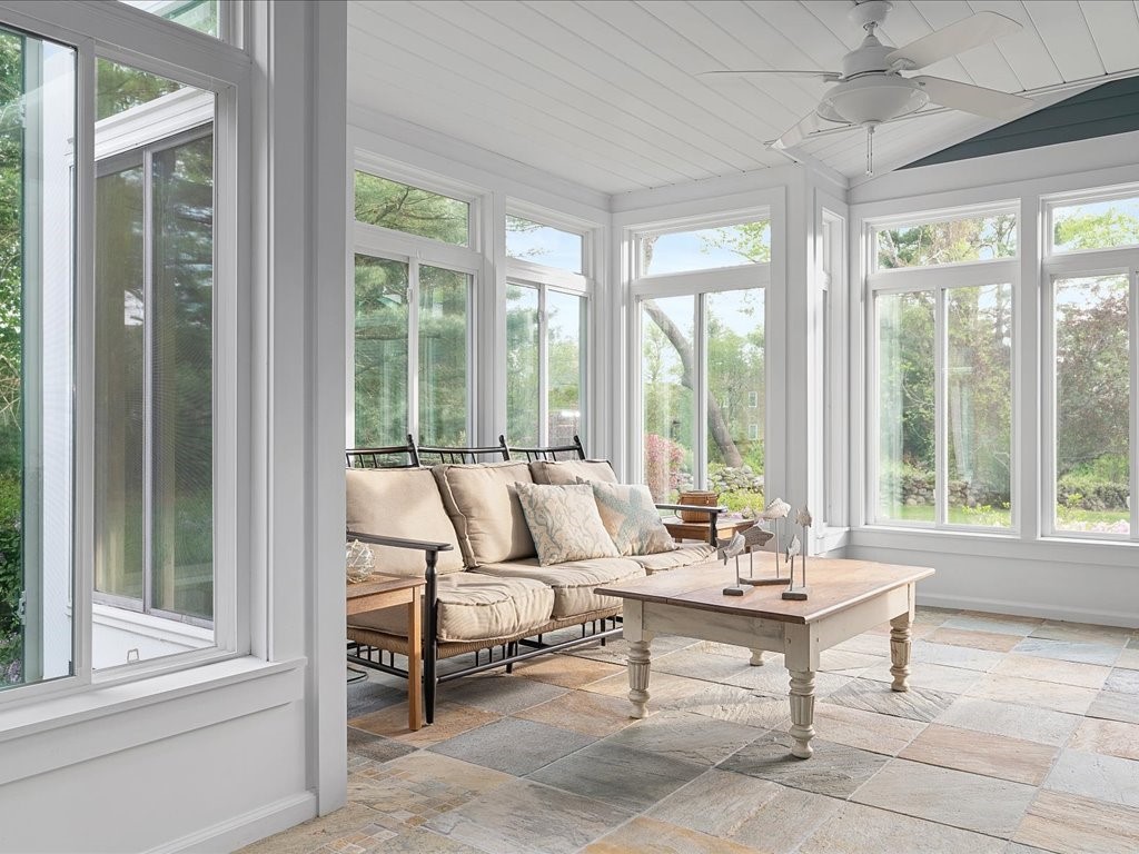 36 Ridge Drive Narragansett, RI 02882 - Photo 11 of 40