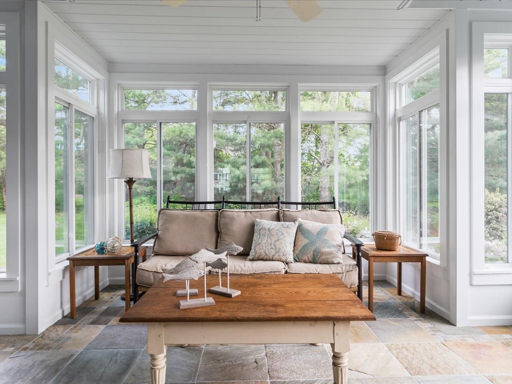 36 Ridge Drive Narragansett, RI 02882 - Photo 6 of 40