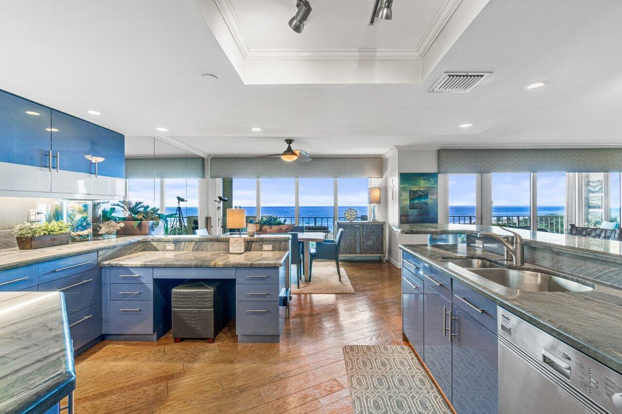 4301 North Ocean Boulevard, Unit A702 Boca Raton, FL 33431 - Photo 9 of 28 008-4301NorthOceanBoulevard-BocaRaton-FL
