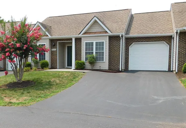 $329,950 | 8629 South Bend Drive, Roanoke, VA 24019