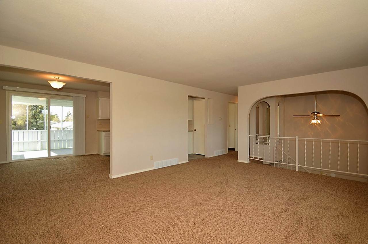 1521 North Pierce Road Spokane Valley, WA 99206 - Photo 5 of 20 Gallery Image 5