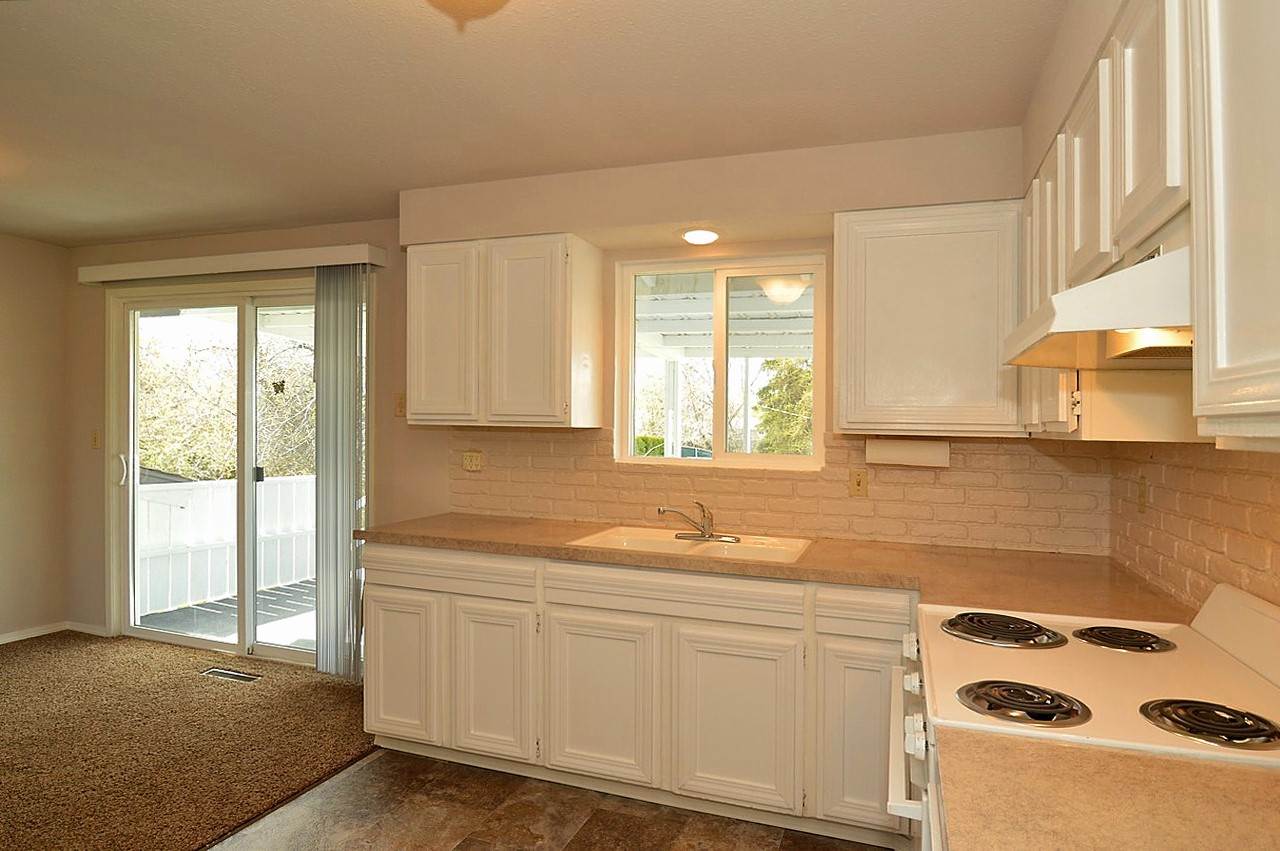 1521 North Pierce Road Spokane Valley, WA 99206 - Photo 9 of 20 Gallery Image 9