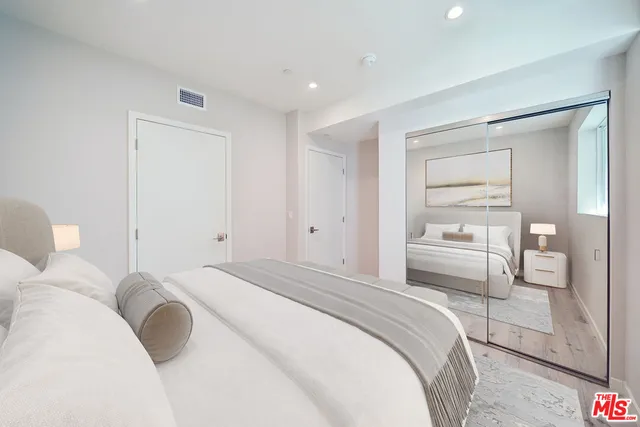 $4,611 | 1051 South Corning Street, Unit 102, Los Angeles, CA 90035