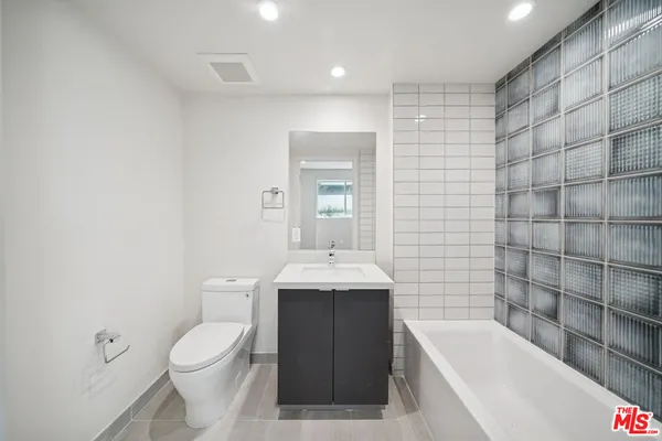 $4,495 | 1051 South Corning Street, Unit 102, Los Angeles, CA 90035