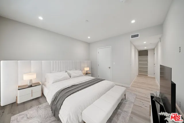 $4,611 | 1051 South Corning Street, Unit 102, Los Angeles, CA 90035