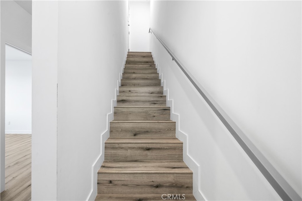 5000 Cleon Avenue, Unit 1/2 North Hollywood, CA 91601 - Photo 30 of 36 a view of entryway