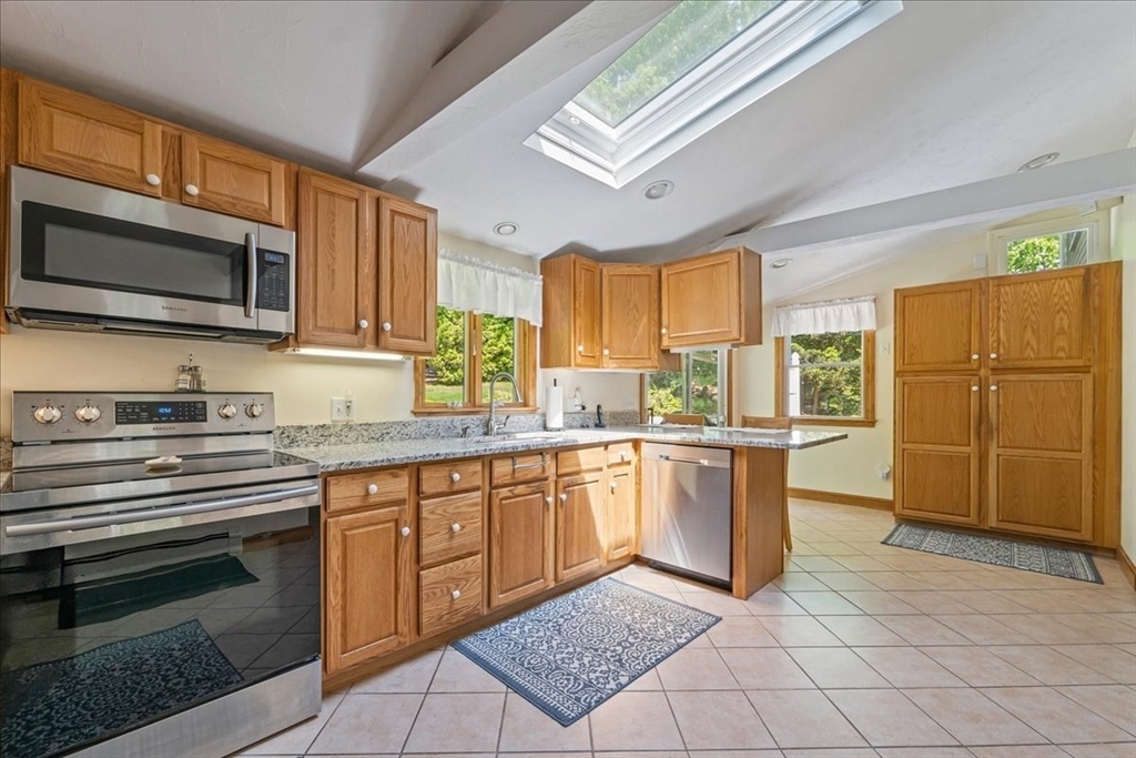 49 Karen Road Hanover, MA 02339 - Photo 12 of 41 Gallery Image 12