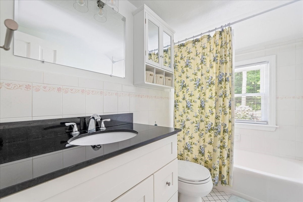 49 Karen Road Hanover, MA 02339 - Photo 21 of 41 Gallery Image 21