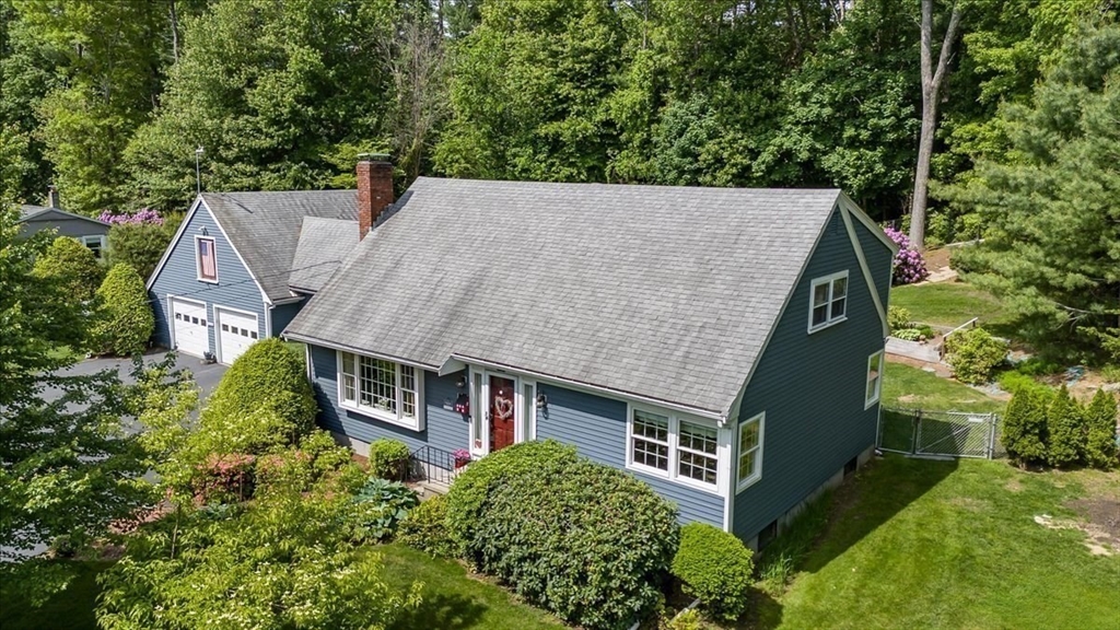 49 Karen Road Hanover, MA 02339 - Photo 4 of 41 Gallery Image 4