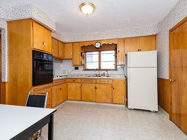37 Princeton Road Malden, MA 02148 - Photo 2 of 20 Gallery Image 2