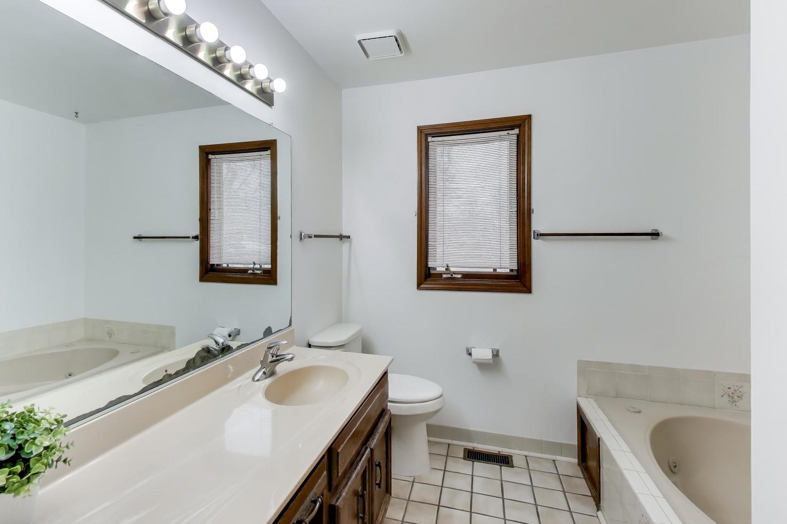 1111 Samstag Court Naperville, IL 60563 - Photo 30 of 61