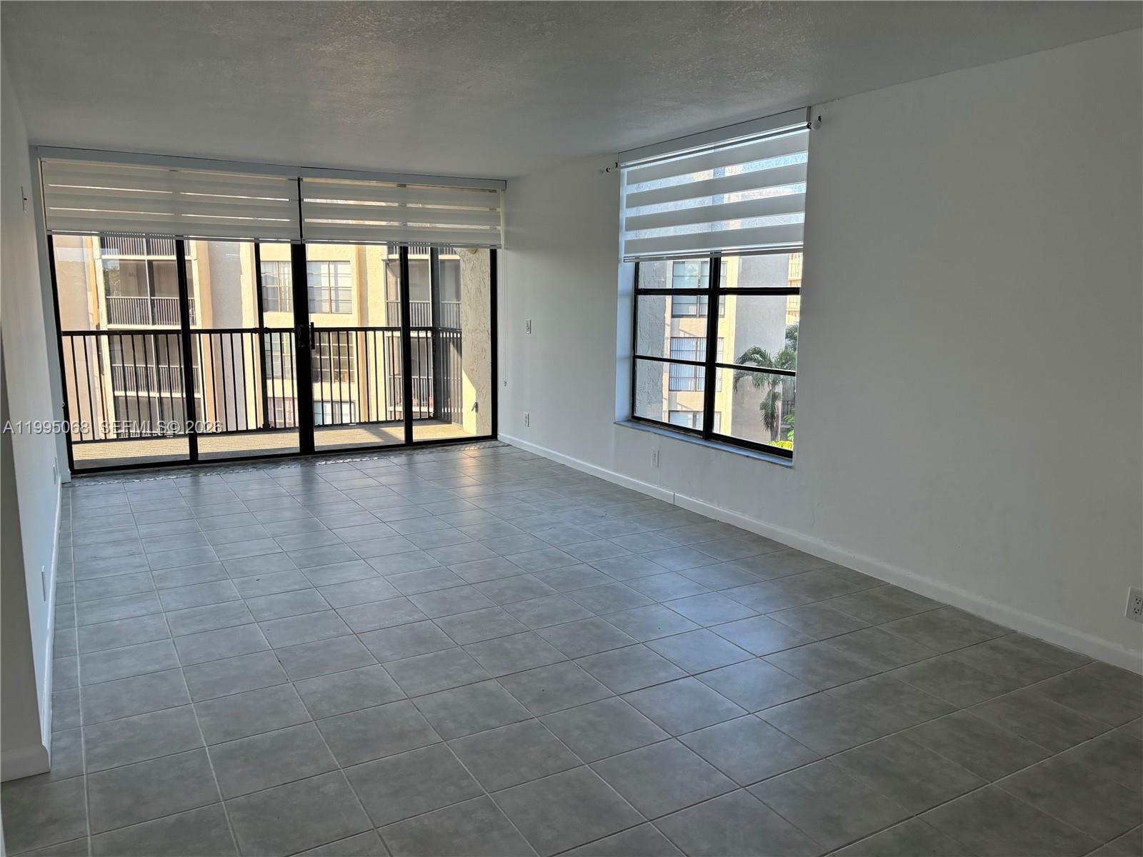21 Royal Palm Way, Unit 5060 Boca Raton, FL 33432 - Photo 12 of 31 Gallery Image 12