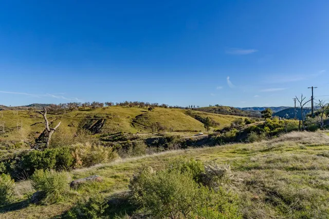 $159,900 | 858 Candy Circle, Mokelumne Hill, CA 95245