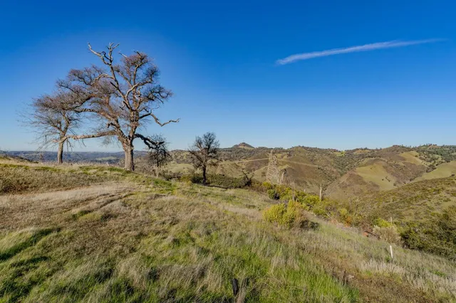 $159,900 | 858 Candy Circle, Mokelumne Hill, CA 95245