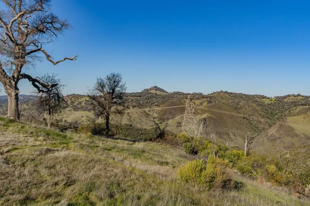 $159,900 | 858 Candy Circle, Mokelumne Hill, CA 95245