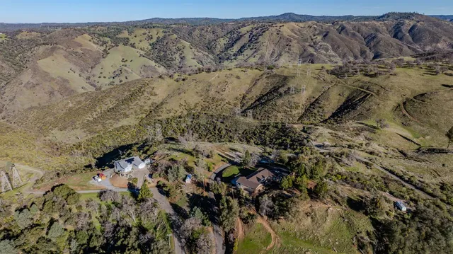 $159,900 | 858 Candy Circle, Mokelumne Hill, CA 95245