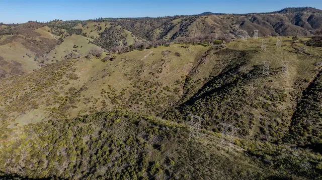 $159,900 | 858 Candy Circle, Mokelumne Hill, CA 95245