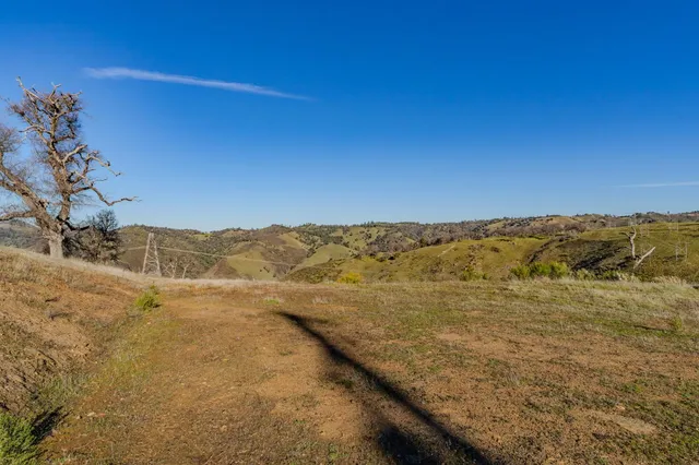 $159,900 | 858 Candy Circle, Mokelumne Hill, CA 95245