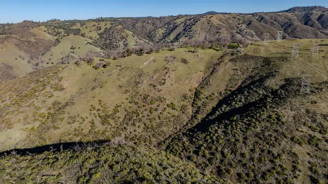 $159,900 | 858 Candy Circle, Mokelumne Hill, CA 95245