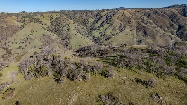 $159,900 | 858 Candy Circle, Mokelumne Hill, CA 95245