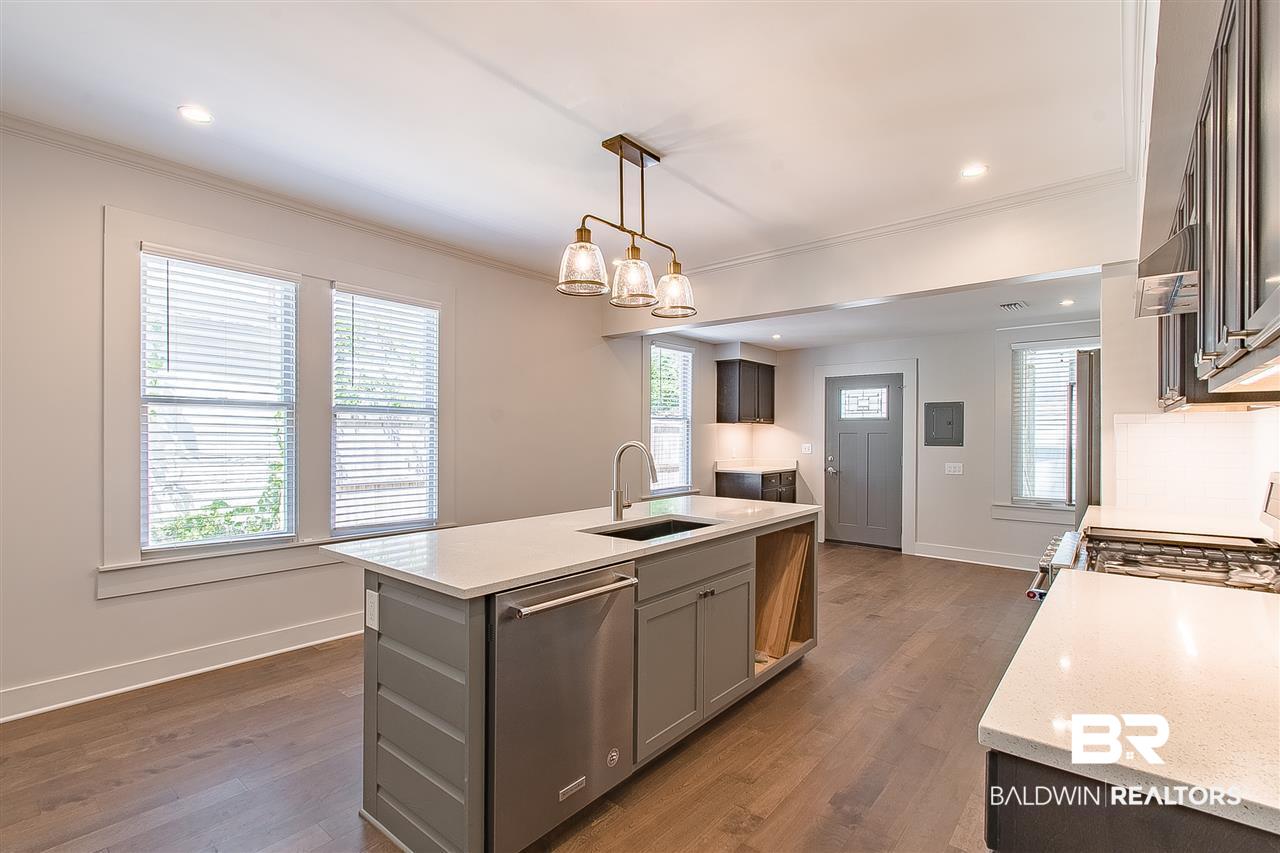 110 North Julia Street Mobile, AL 36604 - Photo 11 of 50