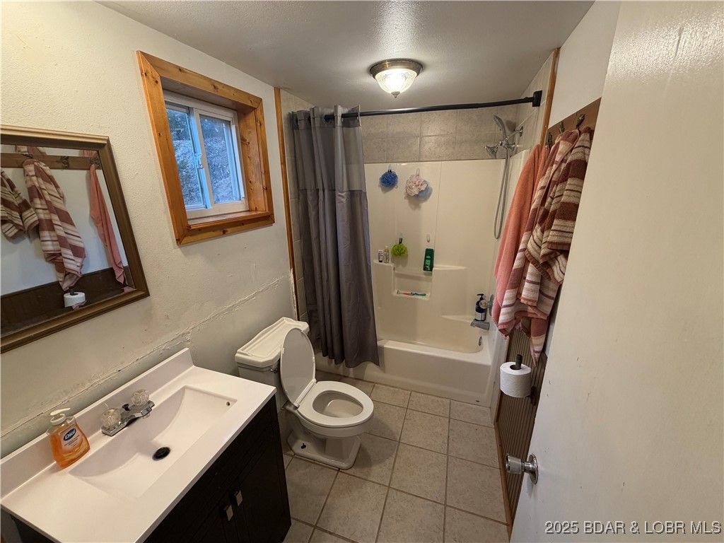 21 Mackey Road Rocky Mount, MO 65072 - Photo 10 of 33 Bathroom