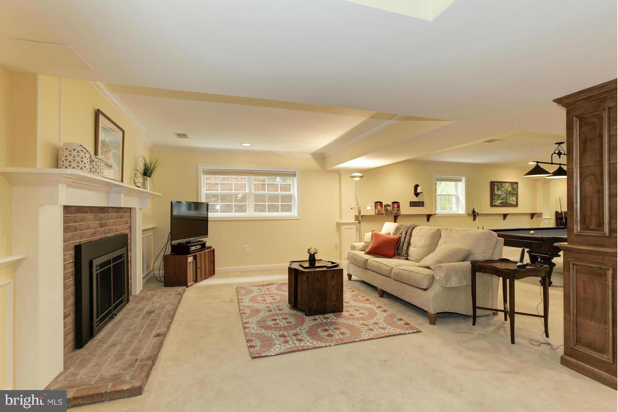 3866 North Ridgeview Road Arlington, VA 22207 - Photo 21 of 30 Recreation Room Sitting Area