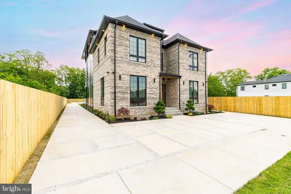 $1,299,900 | 9739 Krewstown Road, Philadelphia, PA 19115