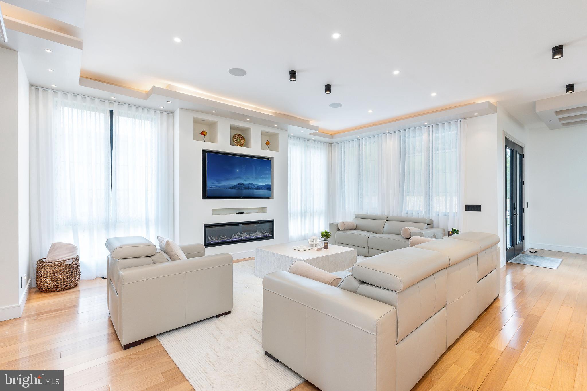 9739 Krewstown Road Philadelphia, PA 19115 - Photo 10 of 65