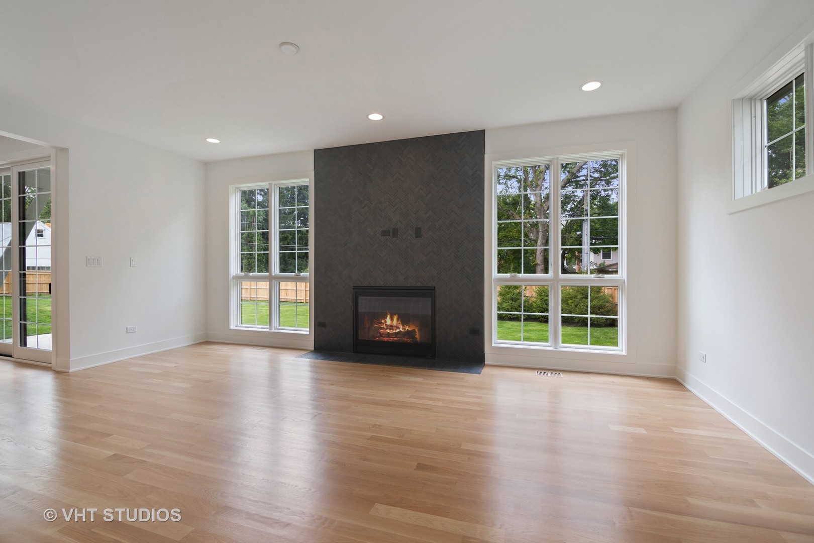 1766 Sunset Road Highland Park, IL 60035 - Photo 8 of 30