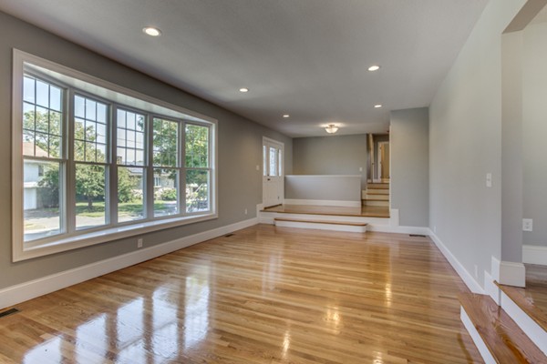 55 Leicester Road Marblehead, MA 01945 - Photo 3 of 21 Gallery Image 3