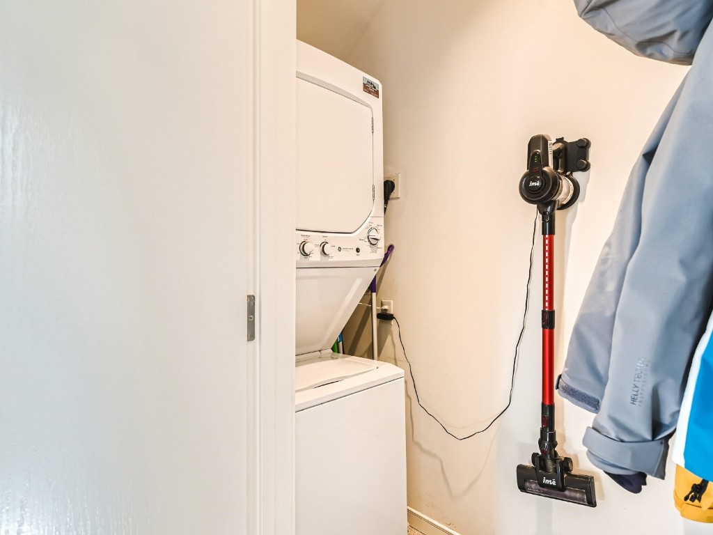 2017 Soda Ridge Road, Unit 1939 Keystone, CO 80435 - Photo 17 of 27 a utility room with dryer and washer