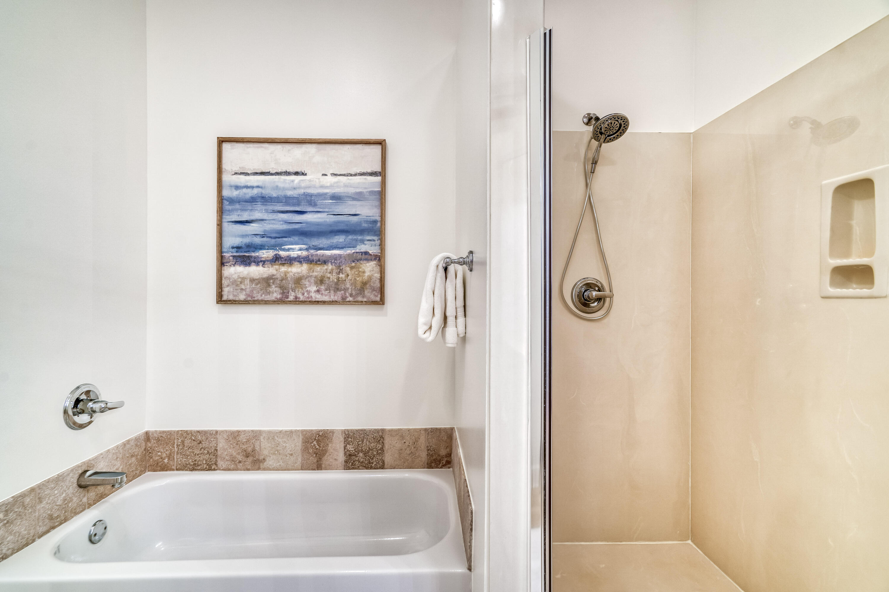 231 Somerset Bridge Road, Unit 1207 Santa Rosa Beach, FL 32459 - Photo 23 of 48 a bathroom with a tub