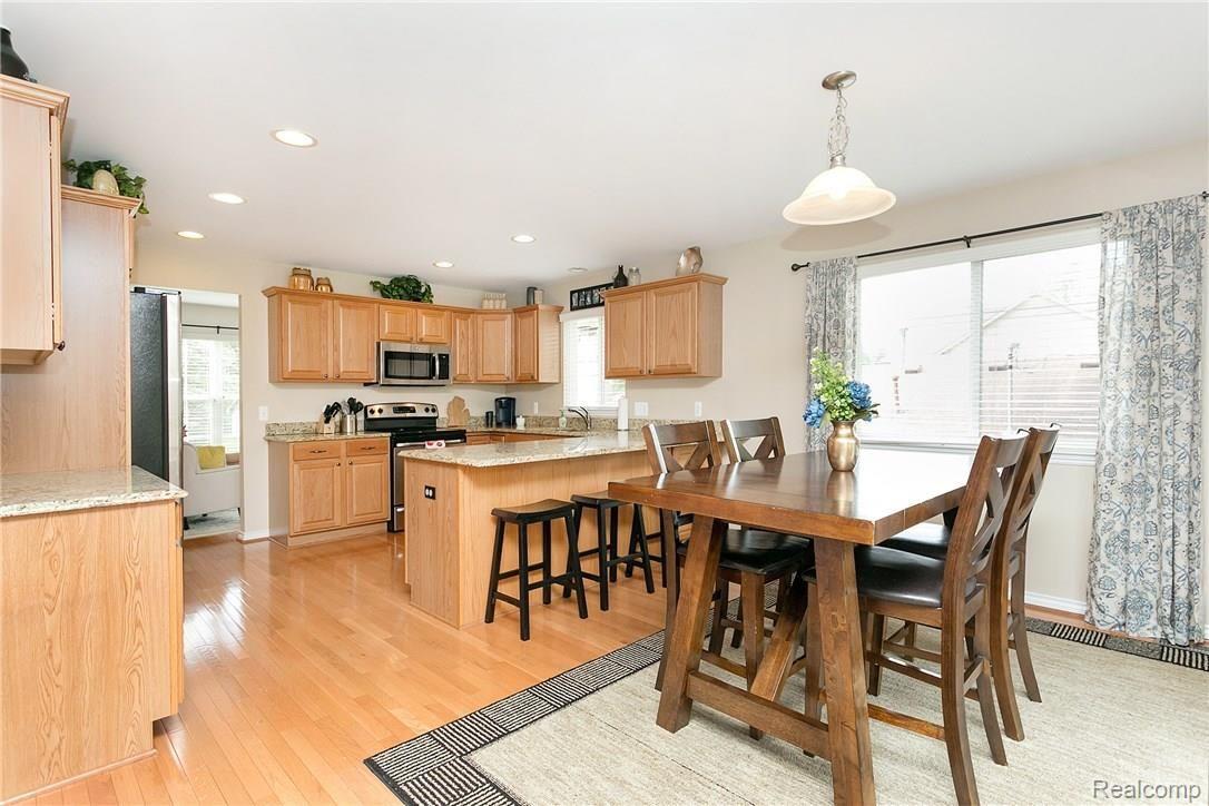 3787 Alida Avenue Rochester, MI 48309 - Photo 11 of 41 Alida-11.jpg