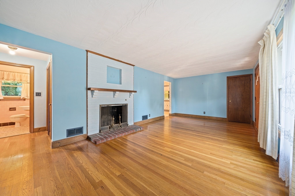 149 Milton Road Braintree, MA 02184 - Photo 13 of 31 Gallery Image 13