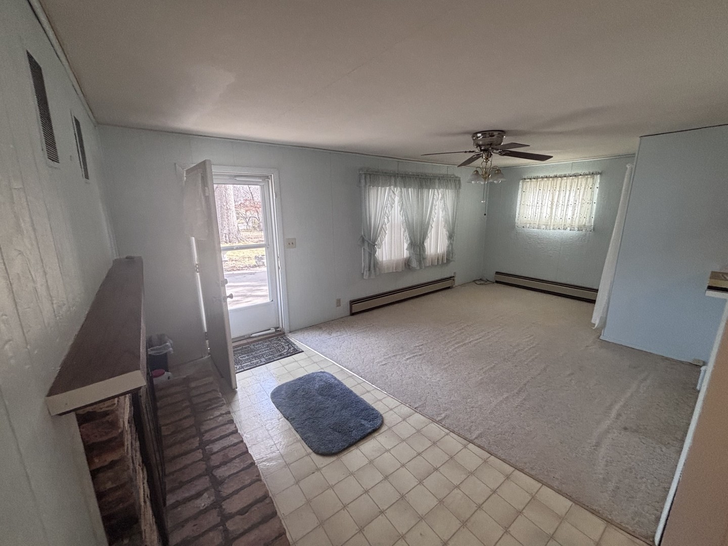 906 40th St Court Moline, IL 61265 - Photo 12 of 19