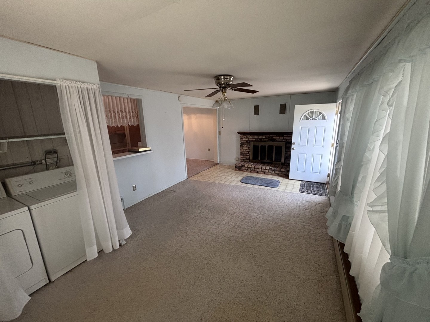 906 40th St Court Moline, IL 61265 - Photo 13 of 19