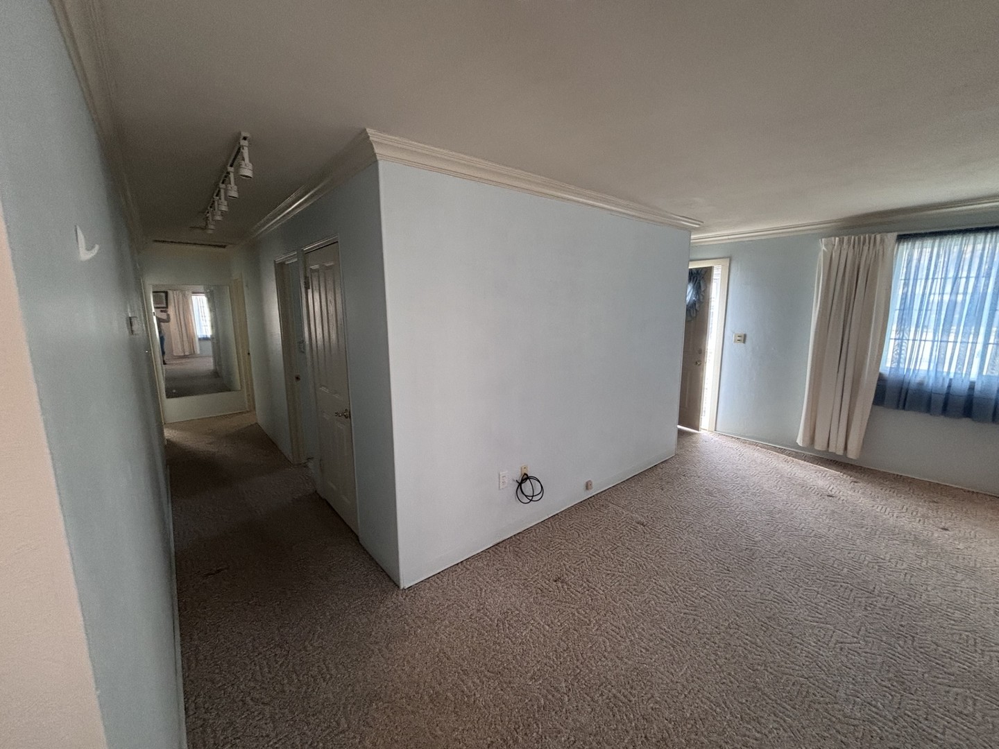 906 40th St Court Moline, IL 61265 - Photo 4 of 19