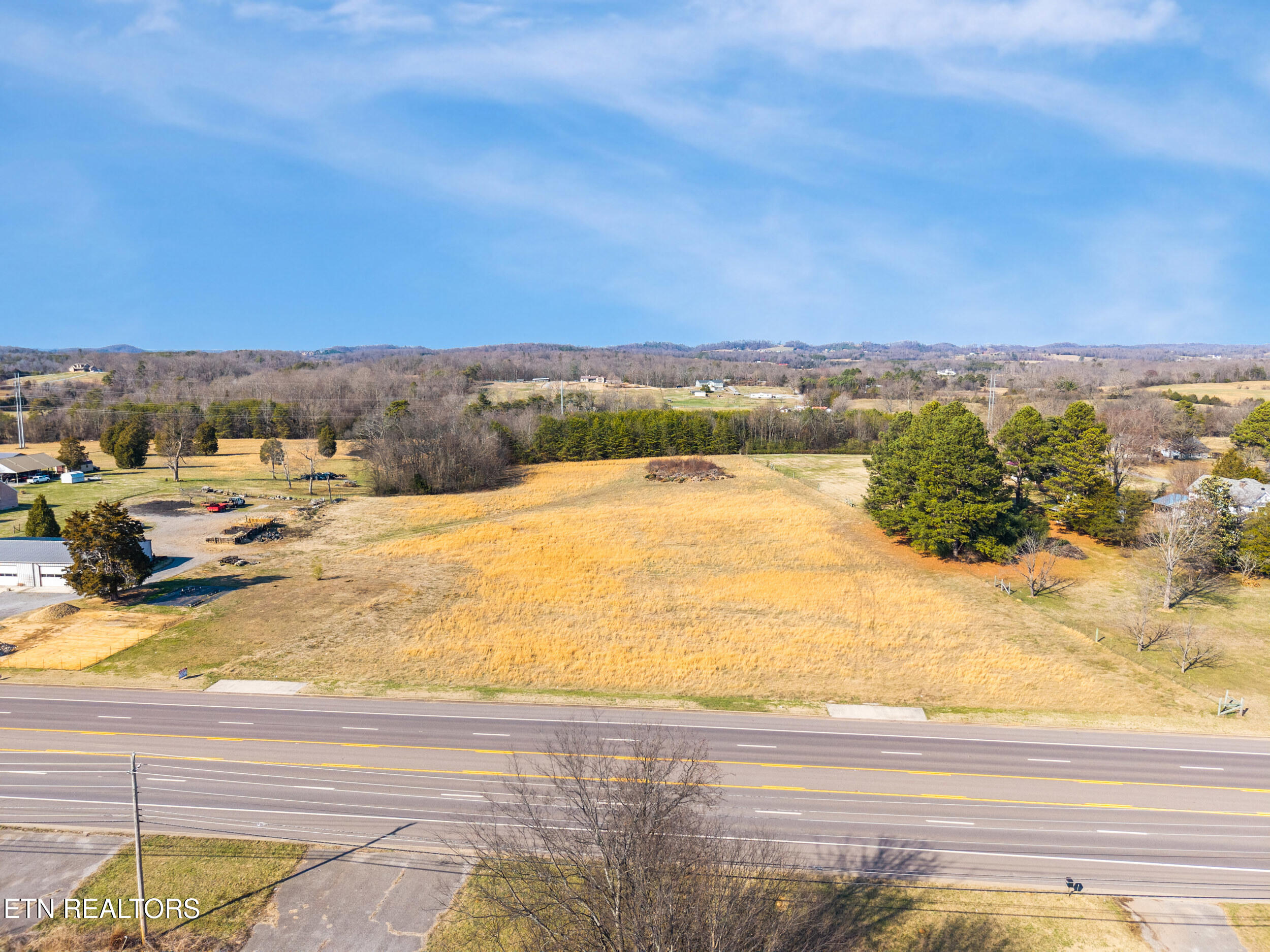 7330 Highway 411 Greenback, TN 37742 - Photo 4 of 13 knox_view_media_7330_us-411_0005