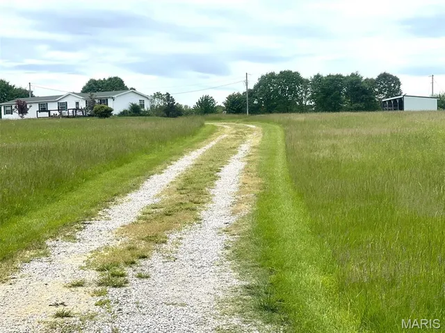 $279,900 | 30420 Hwy Bb, Lebanon, MO 65536