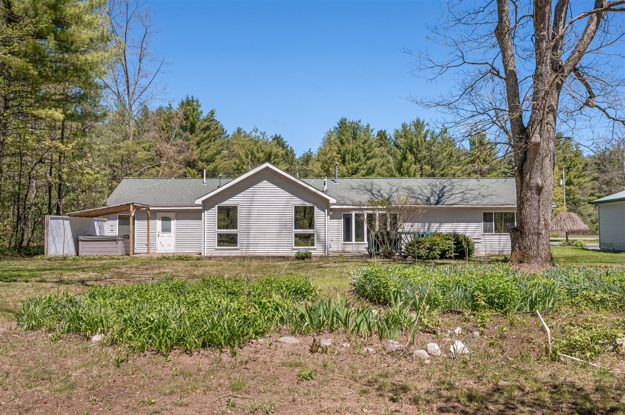19077 12 12 Mile Road Big Rapids, MI 49307 - Photo 6 of 44
